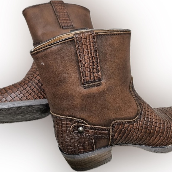 STERLING RIVER -  Low Rise Rustic Western Cowboy Booties Caramel Color. Size 7. - Picture 3 of 5